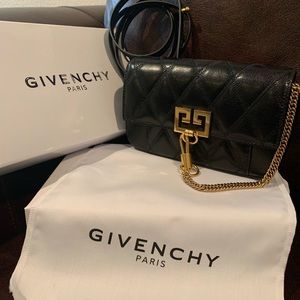 NFS ❤️ GIVENCHY Mini Pocket Bag